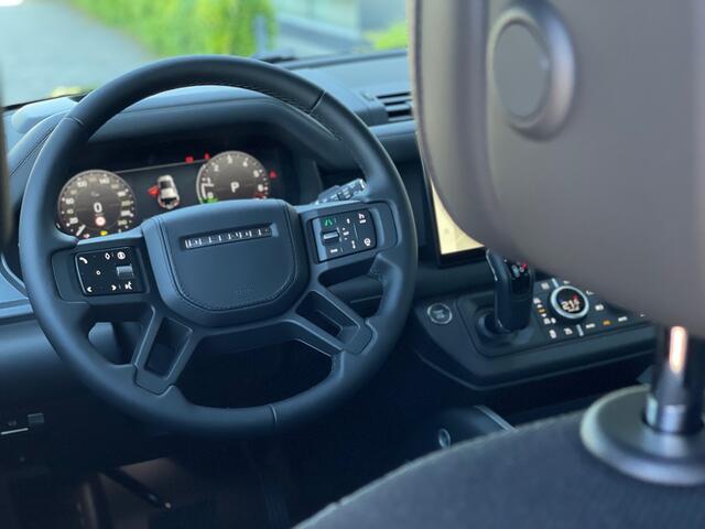 Land Rover DEFENDER 110 2.0 P300e 110 X-Dynamic HSE 22 INCH SIGNATURE