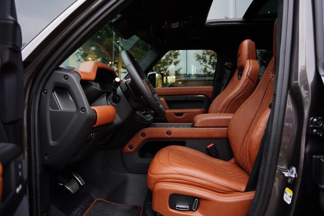 Land Rover DEFENDER 110 P 635 V 8 Octa One of One EXPORT PRICE Lamborghini Leather