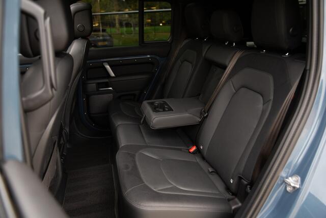 Land Rover DEFENDER 110 2.0 P400e 110 HSE , Panoramadak, Trekhaak, 3Dcamera,