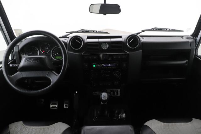 Land Rover DEFENDER 2.2 D 90 SW TD4 Adventure Limited | 4P | Glazen kanteldak | Trekhaak | Vol-Leder | 16 Inch Lichtmetaal