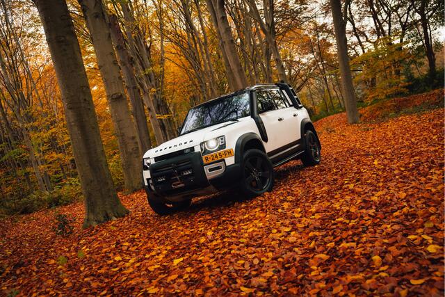 Land Rover DEFENDER 110 2.0 P400e 110 SE
