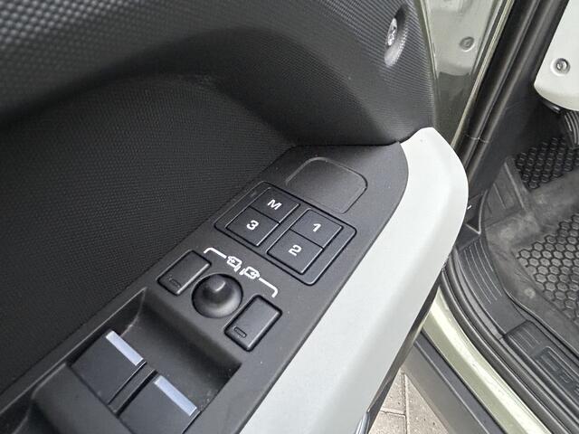 Land Rover DEFENDER 110 2.0 P400e 404pk AWD 110 SE | NIeuw door ons geleverd | Trekhaak tot 3.000kg | Panoramadak | 360 Camera |