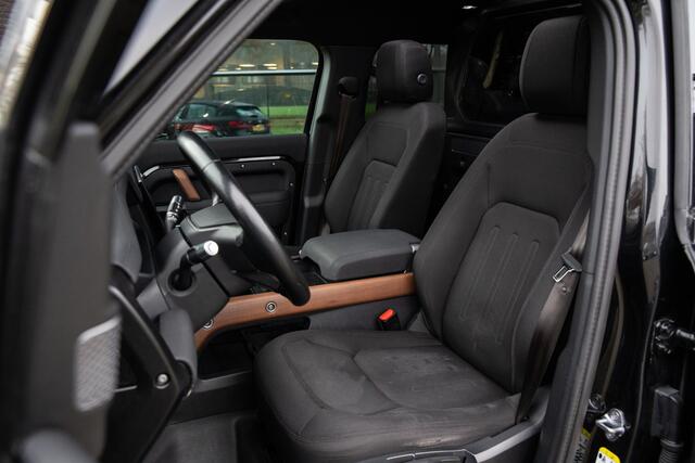 Land Rover DEFENDER 3.0 D200 110 MHEV X-Dynamic Black Edition , Meridian, Trekhaak, Panoramadak,