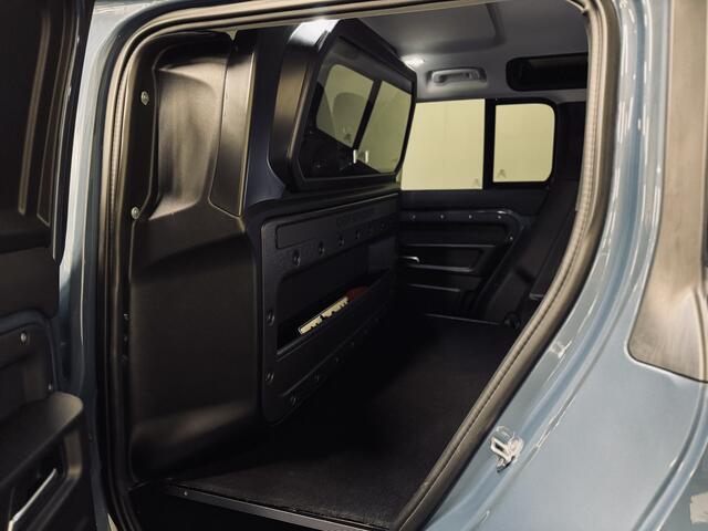 Land Rover DEFENDER 110 3.0 D300 S HardTop Commercial | Trekhaak | Luchtvering | 360 camera