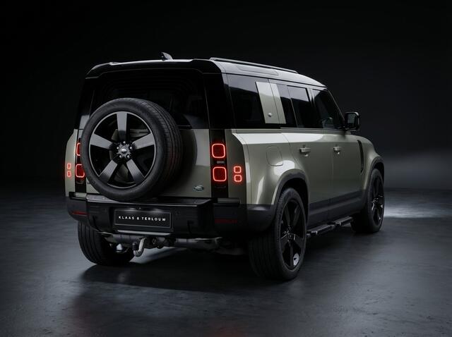 Land Rover DEFENDER 110 2.0 P400e 110 SE / 22 Inch Black / Black Pack / Schuifkanteldak