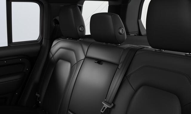 Land Rover DEFENDER 110 P300e 110 Dynamic SE Edition | Schuif/Kantel Dak | Cold Climate Pack | 22 Inch | Elektrische Trekhaak | Extended Black Pack |