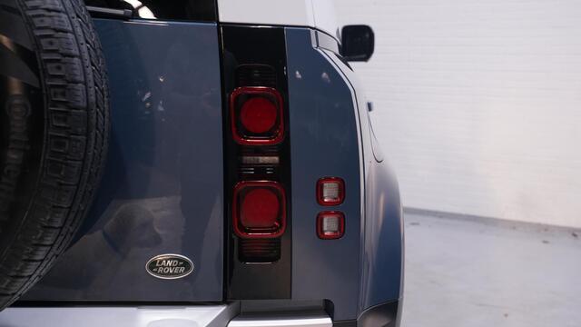Land Rover DEFENDER Landrover 3.0 D250 110 Grijs Kenteken 3-Zits Leder Zwart 360 Camera, Navi, Apple Carplay, LED Koplampen