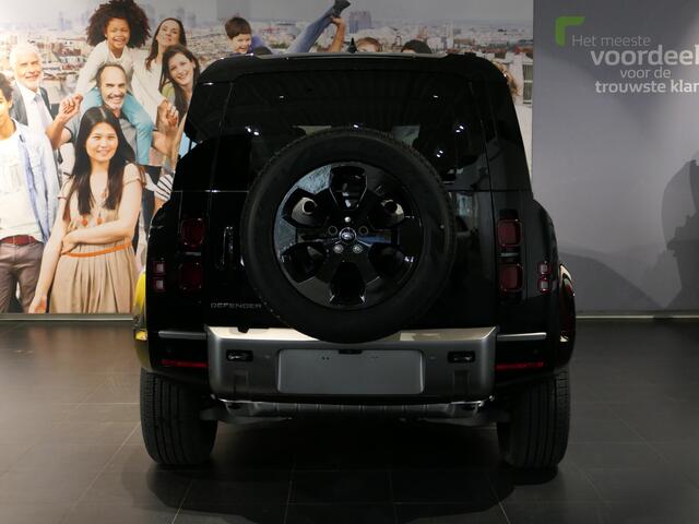 Land Rover DEFENDER 110 2.0 P300e 110 X-Dynamic SE - Plug-in Hybrid - All Seasonbanden - Elektrisch Glazen Panoramadak - 360 graden Camera - Adaptive Cruise Control