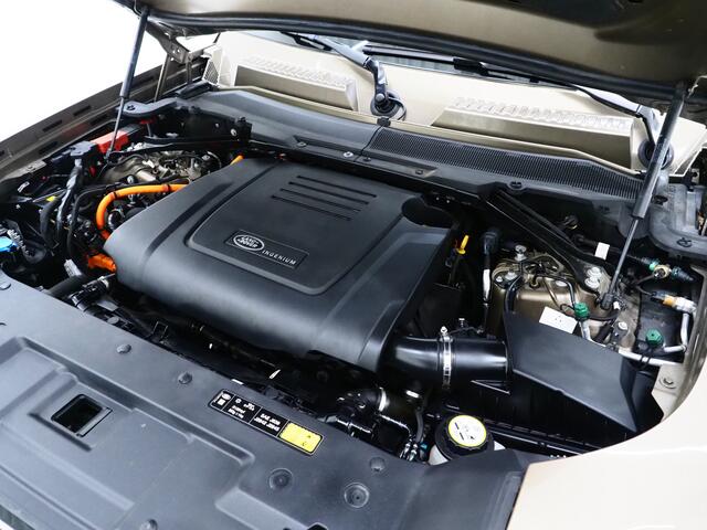 Land Rover DEFENDER 110 2.0 P400e Urban | Panoramadak | Explorer Pack | LIghtbar | 360 | Trekhaak | Meridian | Sidesteps | Carplay