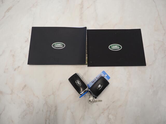 Land Rover DEFENDER 110 2.0 P400e Urban | Panoramadak | Explorer Pack | LIghtbar | 360 | Trekhaak | Meridian | Sidesteps | Carplay