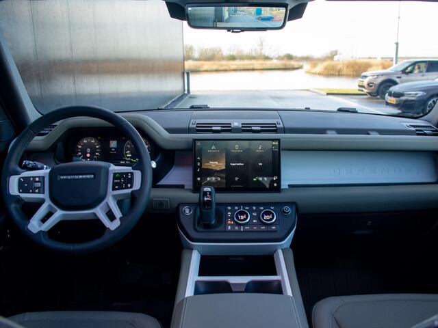 Land Rover DEFENDER 110 2.0 P300e 110 X-Dynamic l Schuif- /kantel Pano l Adapt. Cruise l 360 Camera l Smartview binnenspiegel l