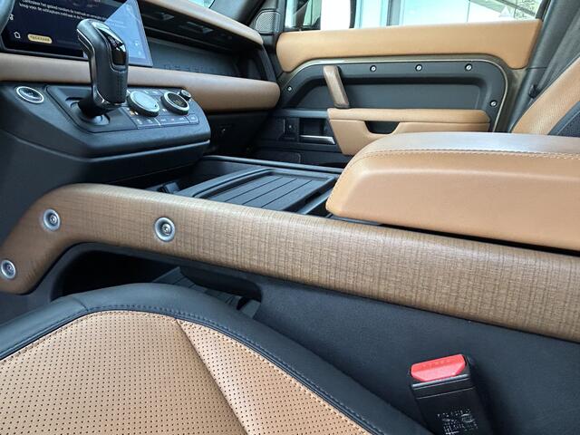 Land Rover DEFENDER 110 3.0 P400 6-cil. AWD 110 X | 7-persoons | Gondwana Satin film | Geklimatiseerde voorstoelen | Adaptive |