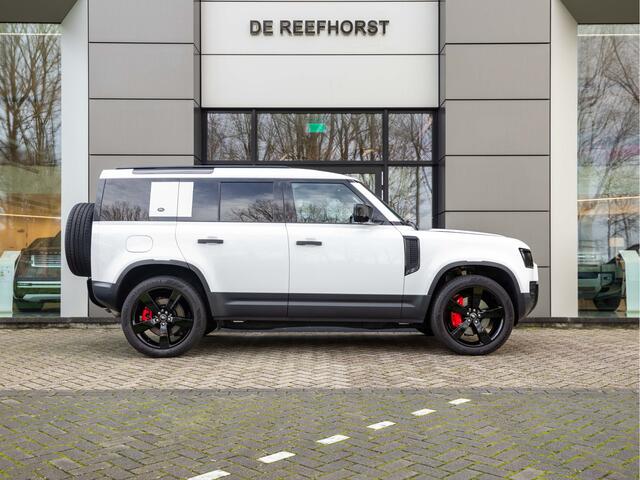 Land Rover DEFENDER 110 P400e 404pk AWD 110 | ClearSight | Black Pack | Luchtvering | 22'' Gloss Black | Stuurwielverwarming | Rode Remklauwen | 24 maanden Land Rover Approved