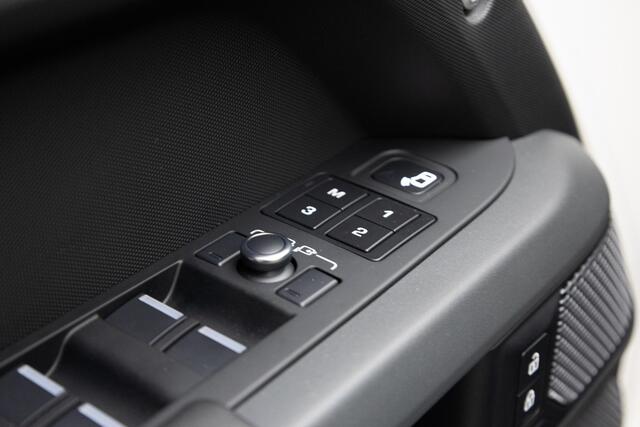 Land Rover DEFENDER 110 2.0 P400e 110 X-Dynamic HSE