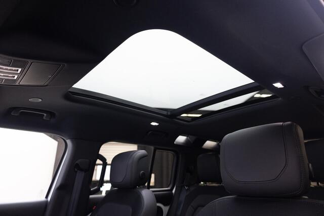 Land Rover DEFENDER 110 2.0 P400e 110 X-Dynamic HSE