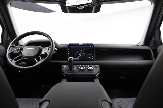 Land Rover DEFENDER 110 2.0 P300e 110 X-Dynamic SE