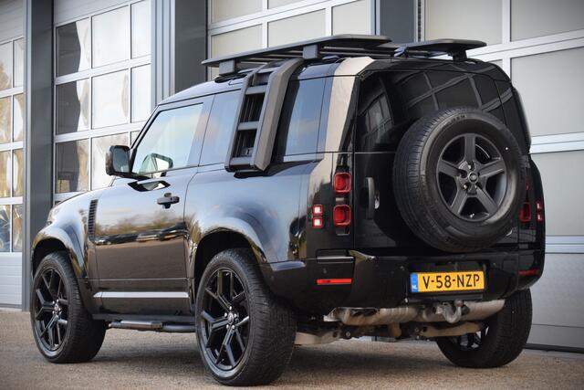 Land Rover DEFENDER 3.0 D200 90 MHEV Grijs Kenteken Explorer Package | 22"Urban Wielen | X-Dynamic uitgevoerd
