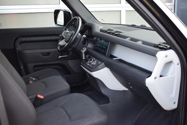 Land Rover DEFENDER 3.0 D200 90 MHEV Grijs Kenteken Explorer Package | 22"Urban Wielen | X-Dynamic uitgevoerd