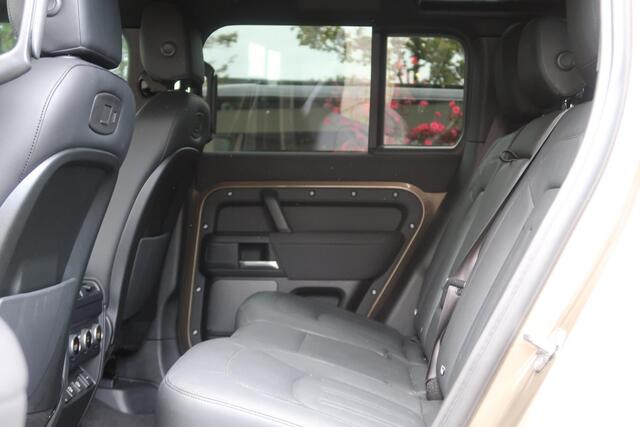 Land Rover DEFENDER P 400 E 110 Hybride X-Dynamic SE Leder Zwart