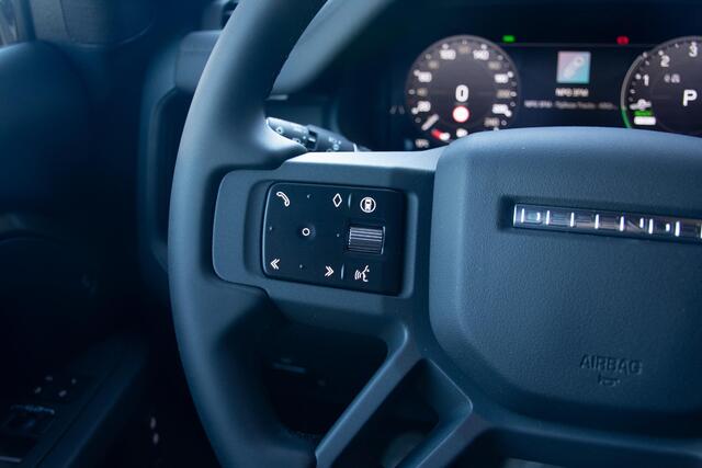 Land Rover DEFENDER 110 2.0 P300e 110 X-Dynamic SE l Adapt. Cruise l Black Pack l 360 Camera l Sfeerverlichting l Stuurwiel verwarming |