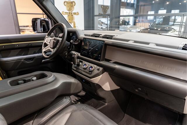Land Rover DEFENDER 110 X-Dynamic HSE Urban Widetrack 2.0 P300e 110 X-Dynamic HSE 6-persoons