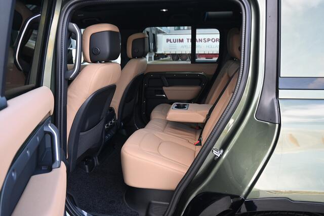 Land Rover DEFENDER 110 2.0 P300e 110 X-Dynamic HSE