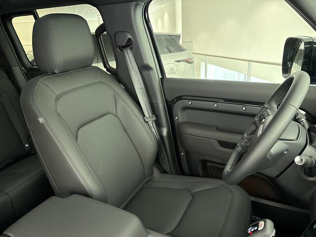 Land Rover DEFENDER 110 P300e 110 Dynamic SE Edition PANORAMADAK 22 INCH