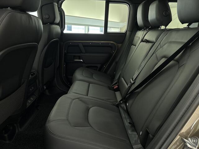 Land Rover DEFENDER 110 2.0 P300e 110 HSE Dynamic Edition
