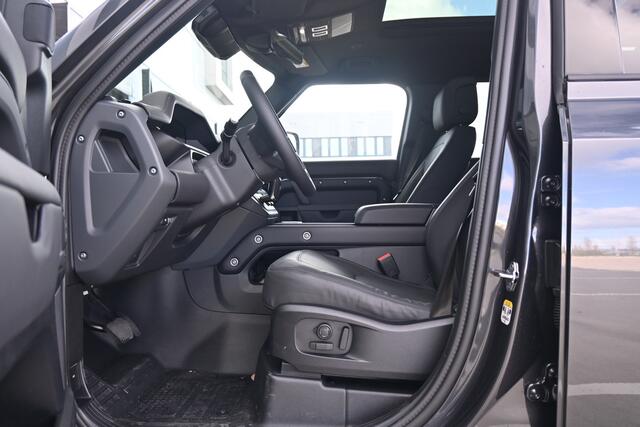 Land Rover DEFENDER 110 2.0 P300e 110 Dynamic Edition