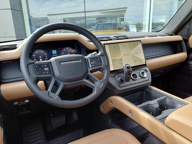 Land Rover DEFENDER 110 P300e 300pk AWD 110 Dynamic HSE Edition | NIEUW - 0 km | Bruin leder | Head-up Display | Gekoelde stoelen |