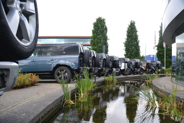 Land Rover DEFENDER Hard Top 3.0 D250 90 MHEV X-Dynamic SE