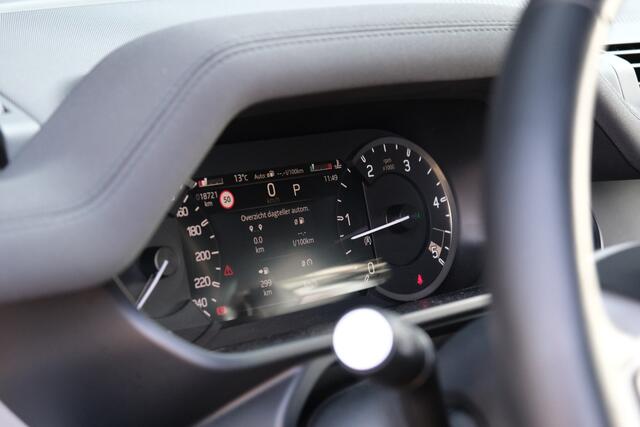 Land Rover DEFENDER Hard Top 3.0 D250 110 MHEV X-Dynamic S / 22 Inch / Laag Schot / Trekhaak / Meridan / Adaptieve Cruise Control