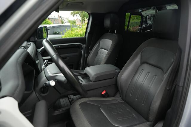 Land Rover DEFENDER 2.0 D240 110 HSE Pano Grijs kenteken Perfect onderhouden