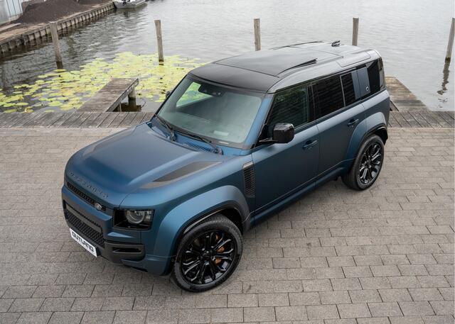 Land Rover DEFENDER 110 4.4 P635 110 Octa Sargasso Blue Satin - Carbon Exterior Pack - Trekhaak