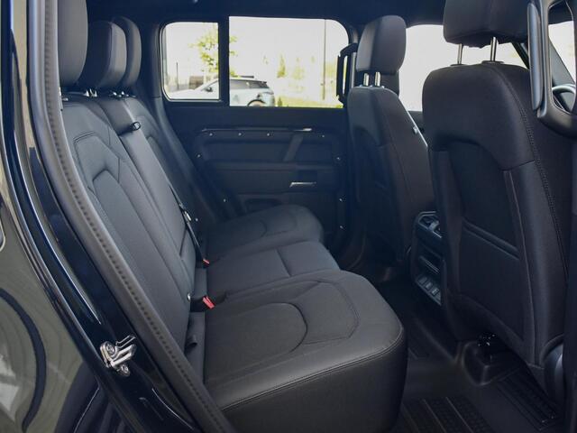 Land Rover DEFENDER 110 2.0 P300e 110 S | Cold Climate | Schuif-/kantel Panorama dak | Trekhaak | NP 104.526
