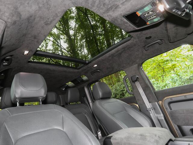 Land Rover DEFENDER 3.0 P400 110 HSX Urban Commercial / Grijs Kenteken