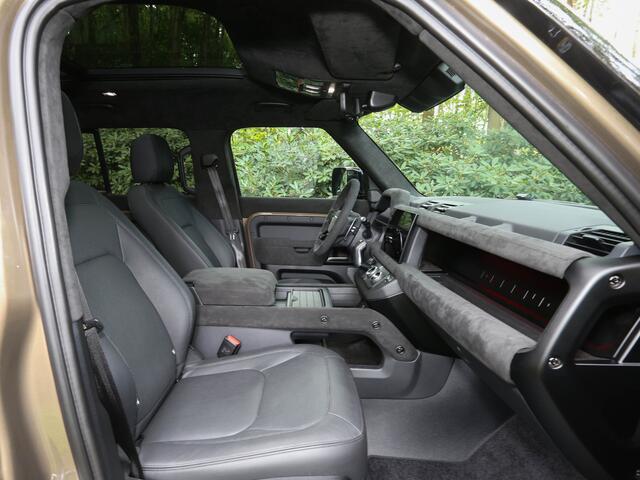 Land Rover DEFENDER 3.0 P400 110 HSX Urban Commercial / Grijs Kenteken
