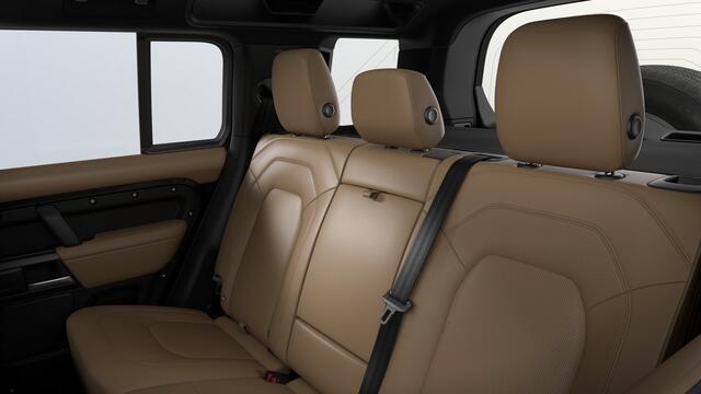 Land Rover DEFENDER 110 2.0 P300e 110 Dynamic Edition Leverbaar vanaf 10/2026