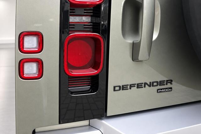 Land Rover DEFENDER 110 2.0 P400e SE Luchtvering Panodak El.Trekhaak 360°cam Meridiansound LED Stoel el.+memo 20inch Carplay