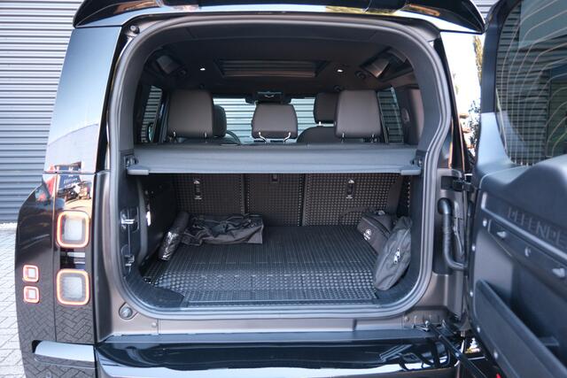Land Rover DEFENDER 110 P300e X-Dynamic SE 5-Year Edition! | NP € 128475,- | Bronze Pack | Diamond Stitching | 22'' KT02 Velgen