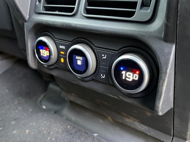 Land Rover DEFENDER 110 2.0 P400e 110 HSE 6 persoons