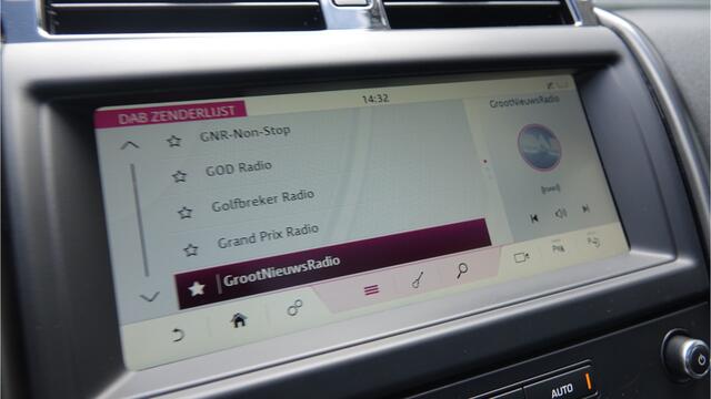 Land Rover DISCOVERY 3.0 Sd6 Landmark Edition 7p. Black Optik | Panoramadak | LED | 7 persoons |