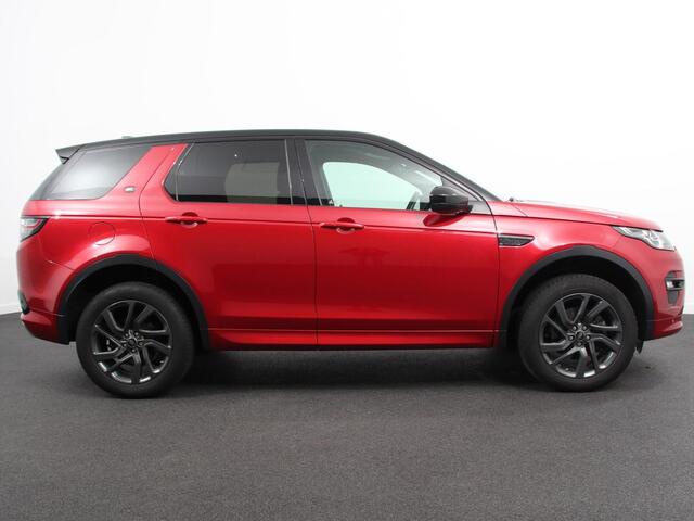 Land Rover DISCOVERY SPORT 2.0 Si4 4WD Urban Series SE Dynamic Climate control Parkeersensoren Voorstoelen verwarmd LED Panorama dak Stuurwiel verwarmd Cruise control Achterbank verwarmd Achteruitrij camera