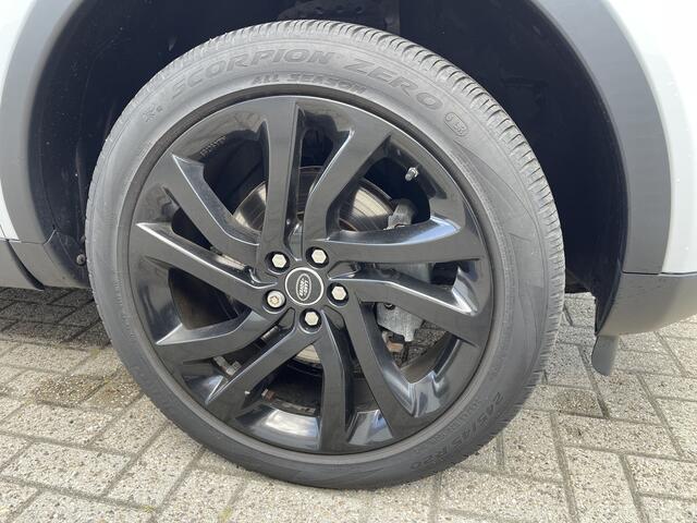 Land Rover DISCOVERY SPORT grijs kenteken / ¤ 16.950 ex btw / lease vanaf ¤ 674 / airco / cruise / panorama dak / trekhaak / wit metallic !