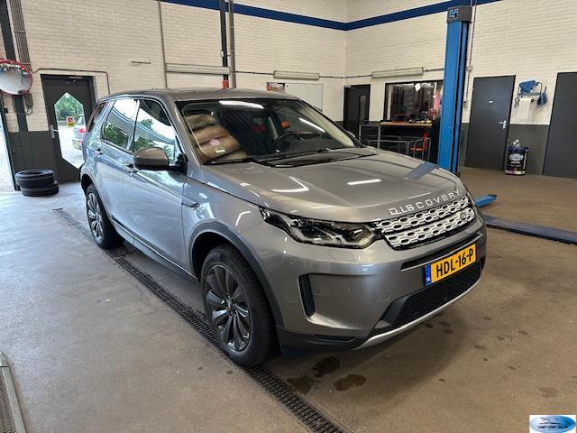 Land Rover DISCOVERY SPORT P300e 1.5 R-Dynamic SE word verwacht! Trekhaak, Dodehoek, stuur en stoelverwarming