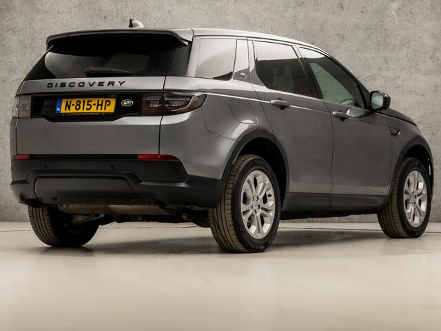Land Rover DISCOVERY SPORT P300e 1.5 R-Dynamic SE 309Pk Automaat (APPLE CARPLAY, GROOT NAVI, LEDER, STUUR/STOELVERWARMING, 360 CAMERA, ELEK ACHTERKLEP, KEYLESS, ZWART HEMEL, ADAPTIVE CRUISE, NIEUWSTAAT)