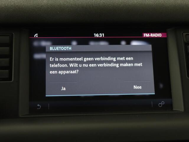 Land Rover DISCOVERY SPORT 2.0 eD4 | Panoramadak | Leder | Stoelverwarming | Navigatie | Trekhaak | Stuurverwarming | Cruise control