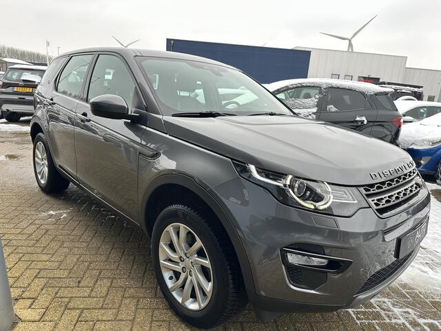 Land Rover DISCOVERY SPORT 2.0 TD4 Urban Series SE 150PK | BOMVOL | Trekhaak | Pano | Leer | Xenon | NAP | Distributieriem is Vervangen | Stoel en Stuur Verwarming | Achteruitrijcamera |