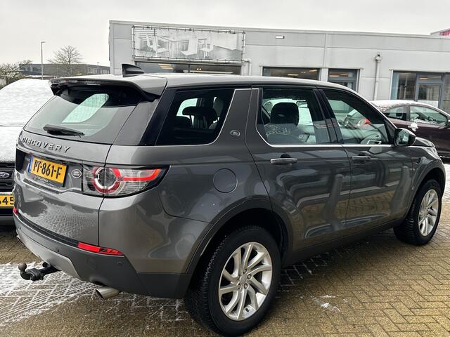 Land Rover DISCOVERY SPORT 2.0 TD4 Urban Series SE 150PK | BOMVOL | Trekhaak | Pano | Leer | Xenon | NAP | Distributieriem is Vervangen | Stoel en Stuur Verwarming | Achteruitrijcamera |