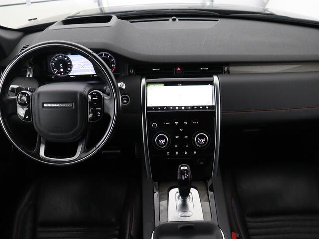 Land Rover DISCOVERY SPORT P300e 1.5 R-Dynamic SE | Panoramadak | Head-Up | Leder | Trekhaak | Matrix LED | Stoelverwarming | Keyless | Park Assist | Carplay | Navigatie | Memory | PHEV | Plug In